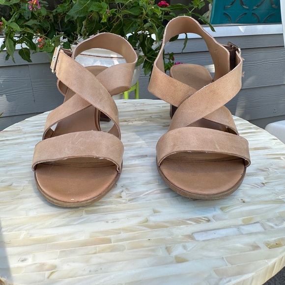 Franco Sarto Helga Havana Heels - Picture 3 of 8